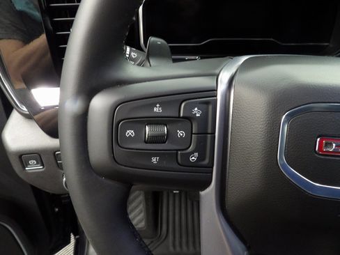 Used 2025 GMC Sierra 1500 Elevation image 48