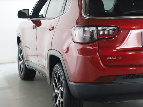 Used 2025 Jeep Compass Limited AWD/4WD image 41