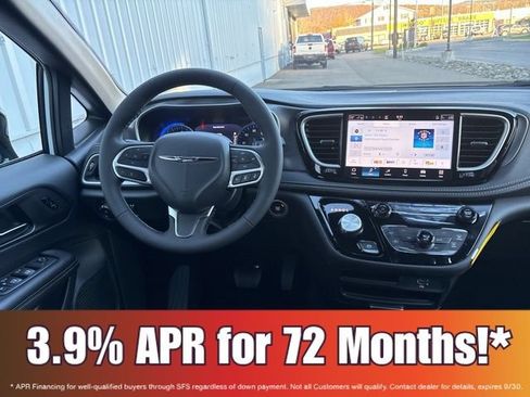 New 2026 Chrysler Pacifica Select FWD image 17