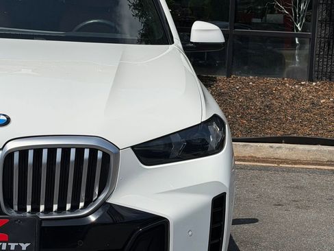 Used 2024 BMW X5 xDrive40i w/ M Sport Package AWD/4WD image 5