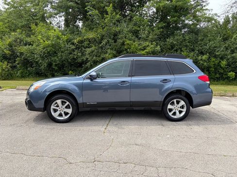 Used 2014 Subaru Outback 2.5i Premium AWD/4WD image 2