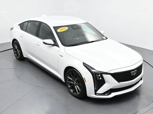 Used 2025 Cadillac CT5 V RWD image 39
