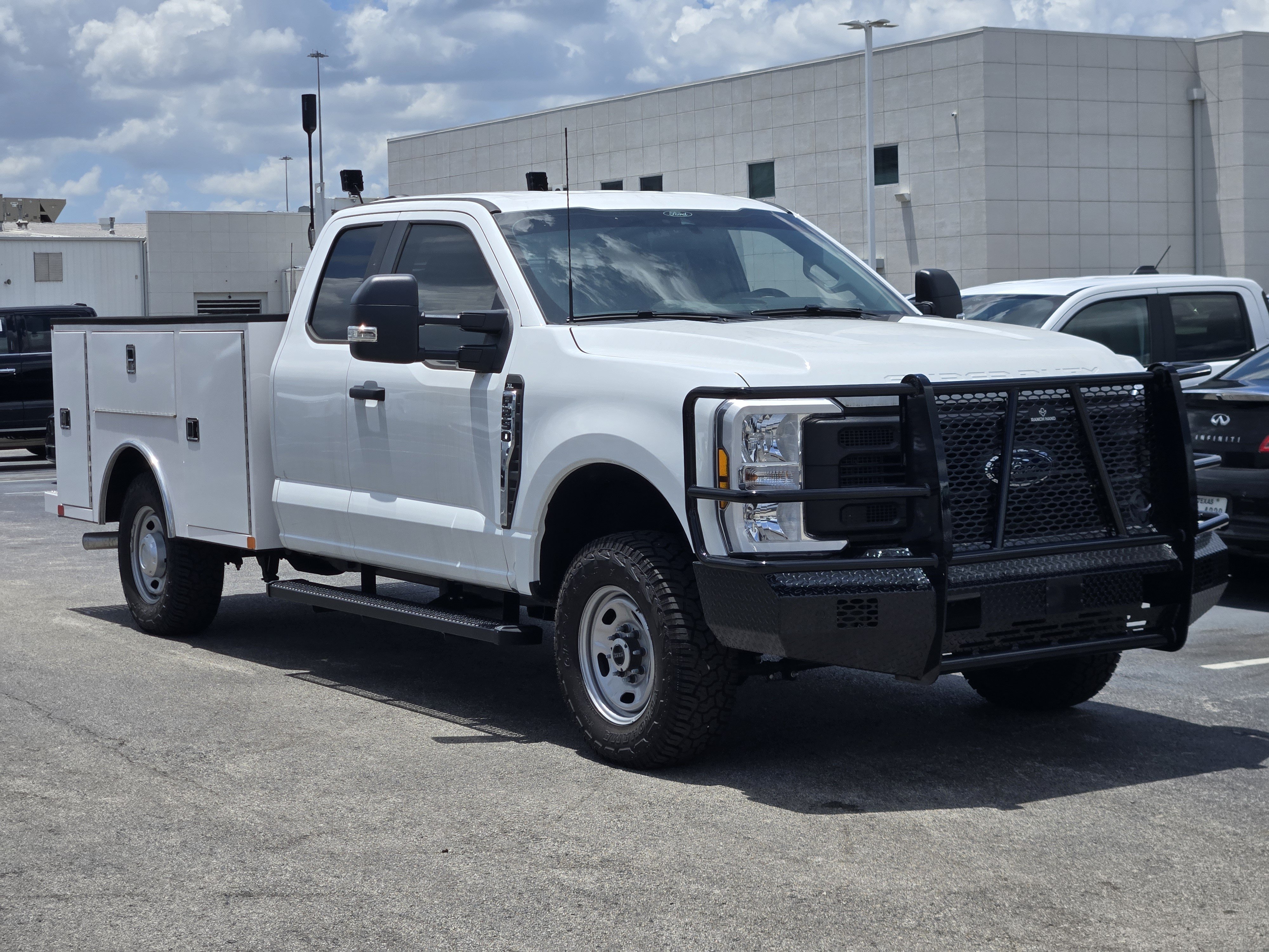 New 2025 Ford F250 XL w/ XL Driver Assist Package AWD/4WD image 2