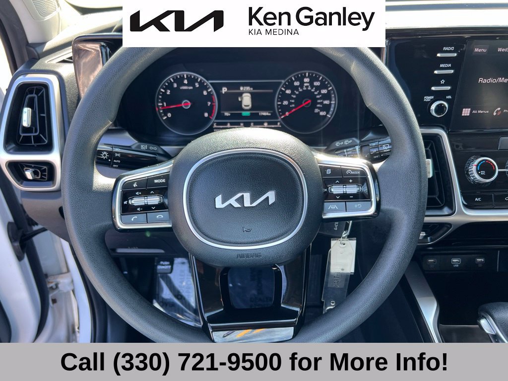 Certified 2023 Kia Sorento LX AWD/4WD image 32