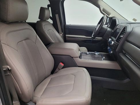 Used 2019 Ford Expedition Limited w/ Equipment Group 302A AWD/4WD image 21