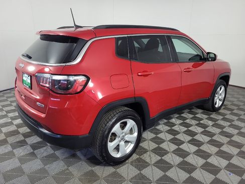 Used 2021 Jeep Compass Latitude w/ Sun and Sound Group AWD/4WD image 9