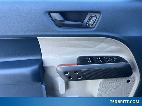 Certified 2025 Ford Maverick Lariat w/ 4K Tow Package image 44