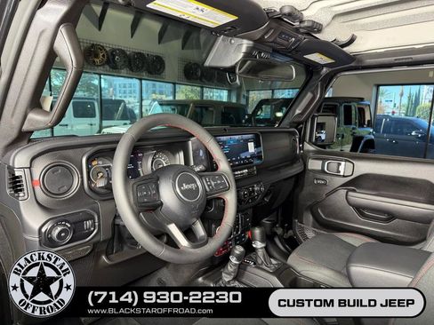 Used 2024 Jeep Wrangler Unlimited Rubicon AWD/4WD image 14