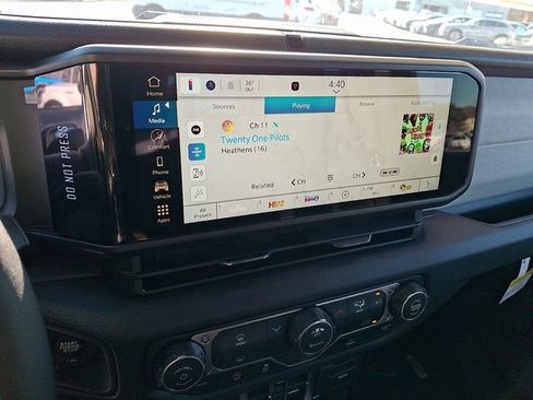 New 2026 Jeep Gladiator Sport image 13