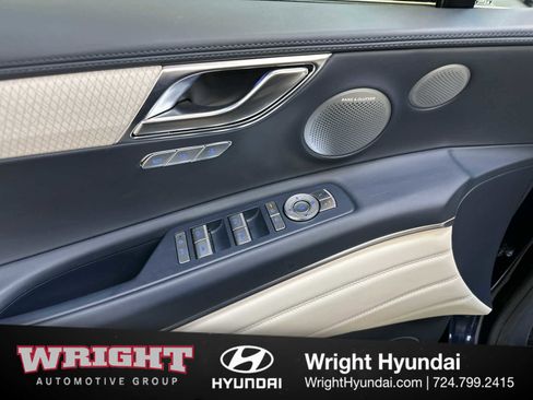 Certified 2025 Genesis GV80 3.5T Prestige AWD/4WD image 10