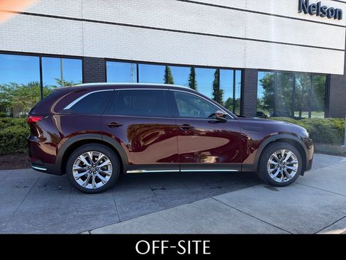 Certified 2024 MAZDA CX-90 3.3 Turbo w/ Premium Plus Pkg AWD/4WD image 4