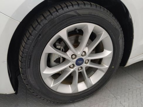 Used 2019 Ford Fusion SE FWD image 31
