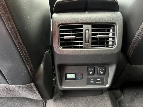 Used 2023 Nissan Rogue Platinum w/ Platinum Premium Package FWD image 26