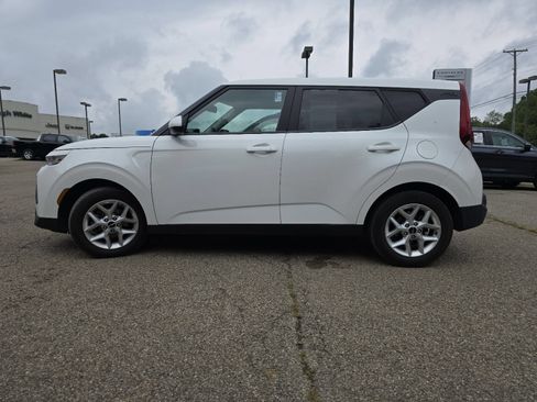 Used 2022 Kia Soul LX w/ Technology Package FWD image 14