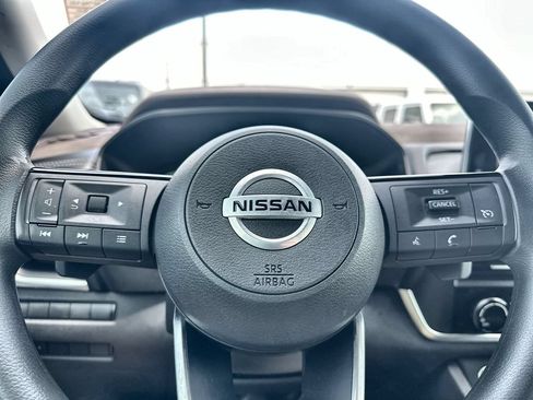 Used 2021 Nissan Rogue S FWD image 33