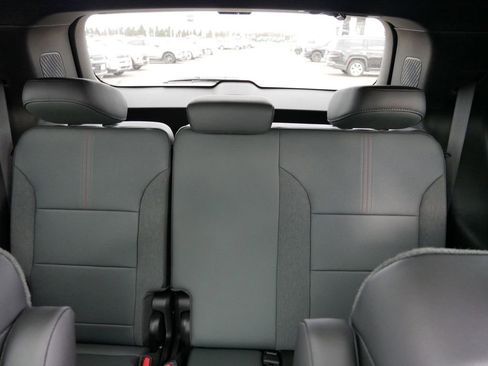 New 2026 GMC Acadia AT4 w/ Super Cruise Package AWD/4WD image 9