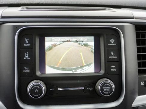 Used 2022 RAM 1500 Classic SLT image 13