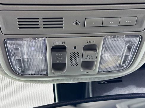 Used 2016 Honda Pilot Touring image 19