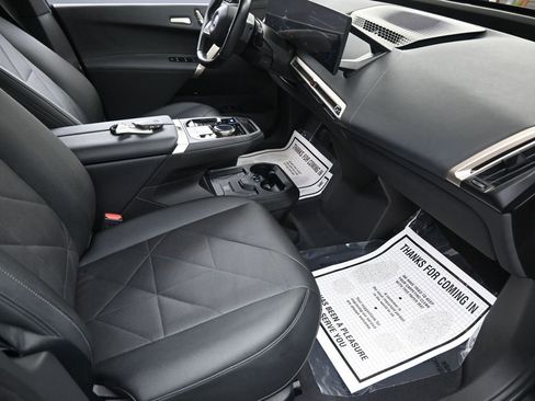Used 2024 BMW iX xDrive50 w/ Premium Package AWD/4WD image 36