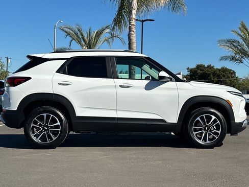 New 2026 Chevrolet TrailBlazer LT w/ LPO, Blackout Package AWD/4WD image 3