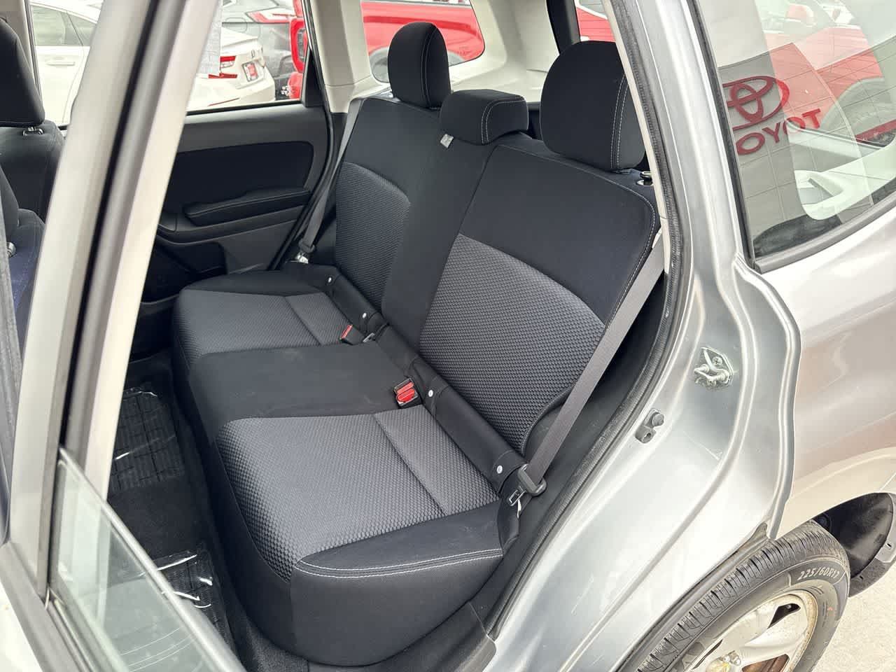 Used 2014 Subaru Forester 2.5i AWD/4WD image 12
