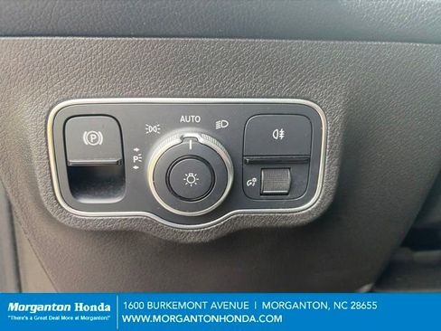 Used 2021 Mercedes-Benz GLB 250 image 16