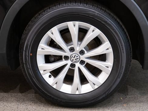 Used 2018 Volkswagen Tiguan S AWD/4WD image 9