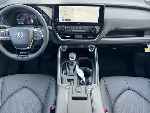 New 2026 Toyota Grand Highlander Limited image 10