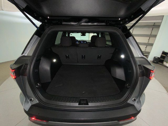Used 2026 Chevrolet Equinox LT w/ Midnight Edition FWD image 24