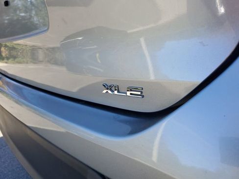 Used 2023 Toyota Highlander XLE image 8