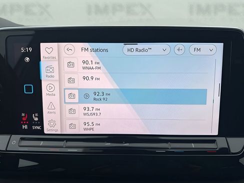 Used 2025 Volkswagen Atlas SE image 19