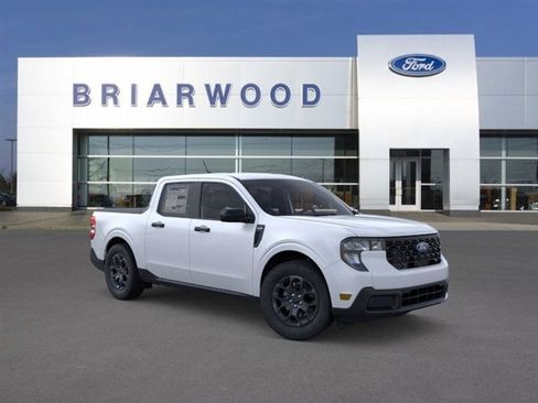 New 2025 Ford Maverick XLT w/ XLT Luxury Package image 7