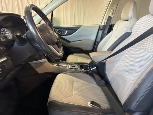 Used 2020 Subaru Forester Premium image 18