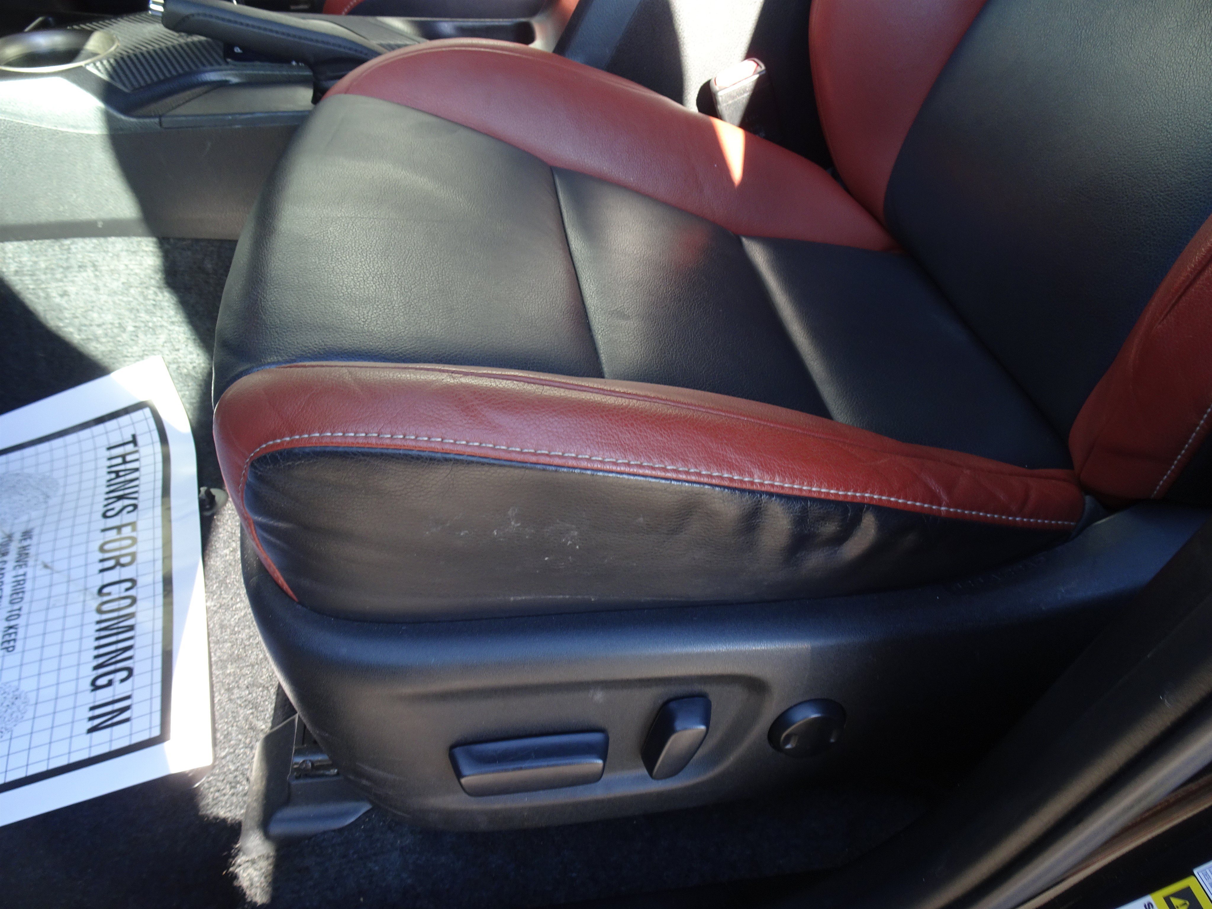 Used 2014 Toyota RAV4 Limited w/ Technology Package AWD/4WD image 9