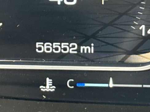 Used 2022 GMC Yukon XL Denali image 31