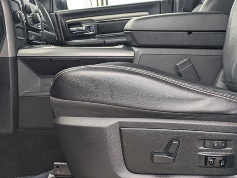 Used 2018 RAM 3500 Laramie w/ Sport Appearance Group AWD/4WD image 27