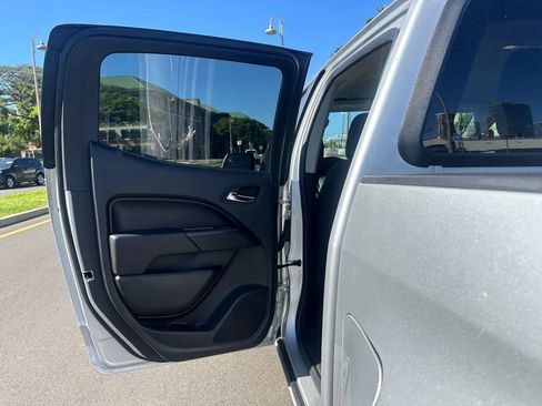 Used 2020 Chevrolet Colorado LT w/ Colorado RST Special Edition image 15