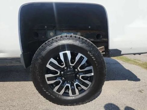 Used 2016 Chevrolet Silverado 2500 LT w/ LT Fleet Convenience Package AWD/4WD image 12