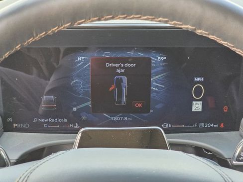 Used 2025 Lincoln Aviator Reserve w/ Luxury Package image 12