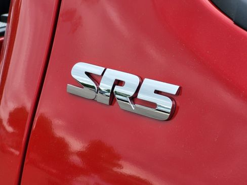 Certified 2023 Toyota Tacoma SR5 AWD/4WD image 9