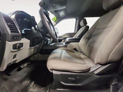 Used 2020 Ford F250 XLT w/ XLT Premium Package image 9