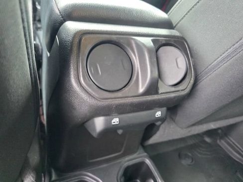 Used 2021 Jeep Wrangler Unlimited Sport AWD/4WD image 13