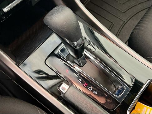 Used 2017 Honda Accord EX image 15