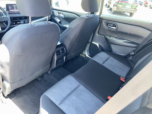 Used 2024 Nissan Rogue SV AWD/4WD image 19