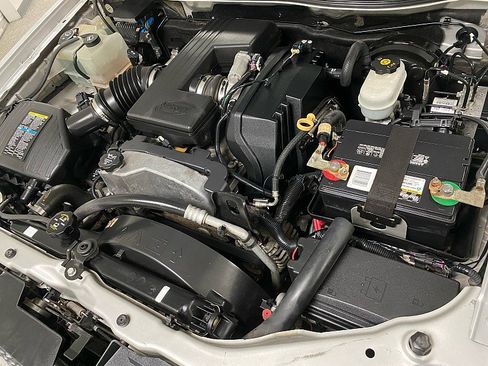 Used 2010 Chevrolet Colorado LT image 35