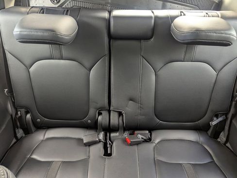 Used 2024 Honda Pilot EX-L image 15