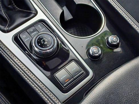 Used 2016 Nissan Maxima Platinum image 25