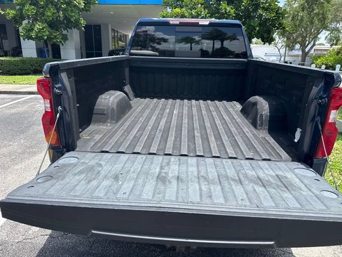 Used 2022 Chevrolet Silverado 1500 LT w/ All Star Edition Plus RWD image 12