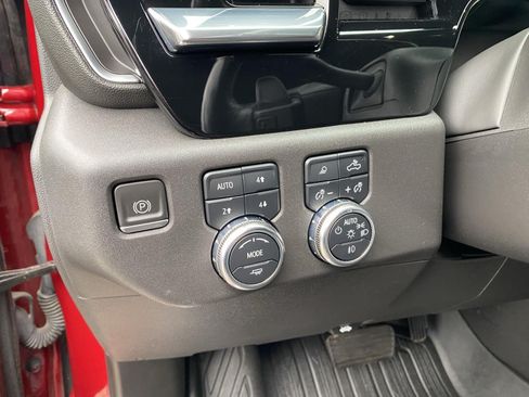 Used 2022 GMC Sierra 1500 SLT AWD/4WD image 26