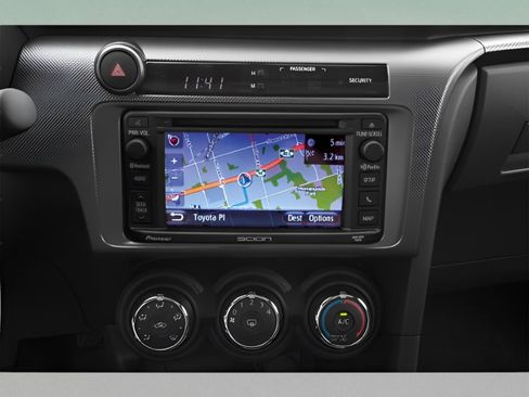 Used 2015 Scion tC image 21